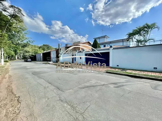 Casa com 1008m² 6 quartos e 8 banheiros, à venda, no bairro Chácara Vale do Rio Cotia em Carapicuíba