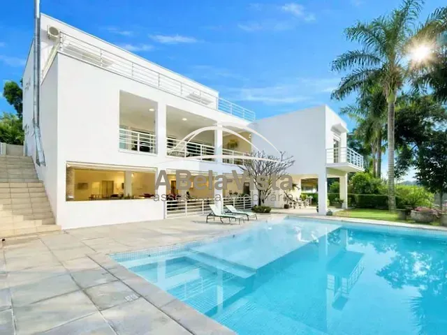 Casa com 1181m² 4 quartos e 6 banheiros, à venda, no bairro Palos Verdes em Carapicuíba