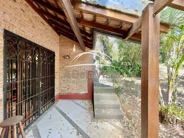 Casa com 1642m² 3 quartos e 5 banheiros, à venda, no bairro Vila Diva em Carapicuíba