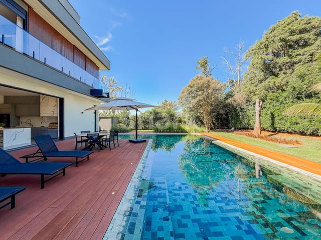Casa com 2012m² 4 quartos e 7 banheiros, à venda ou para alugar, no bairro Condomínio Terras de São José em Itu