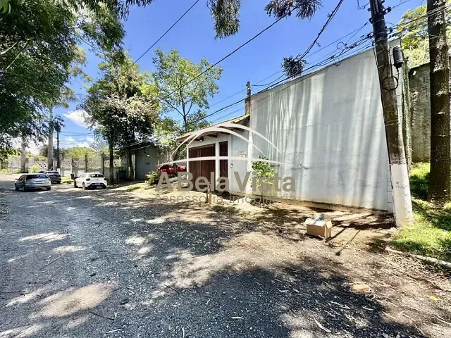 Casa com 1546m² 3 quartos e 5 banheiros, à venda, no bairro Jardim Ana Estela em Carapicuíba