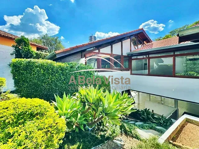 Casa com 1000m² 4 quartos e 5 banheiros, à venda, no bairro Recanto Impla em Carapicuíba