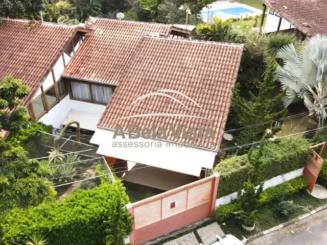 Casa com 1000m² 4 quartos e 5 banheiros, à venda, no bairro Recanto Impla em Carapicuíba