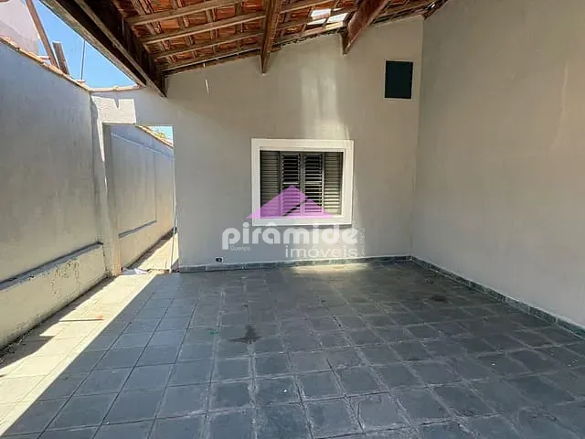 Casa com 150m² 2 quartos e 1 banheiro, à venda, no bairro Jardim Ismênia em São José dos Campos