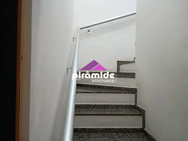 Casa com 125m² 2 quartos e 3 banheiros, à venda, no bairro Jardim das Indústrias em São José dos Campos