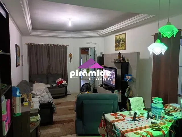Casa com 125m² 2 quartos e 3 banheiros, à venda, no bairro Jardim das Indústrias em São José dos Campos