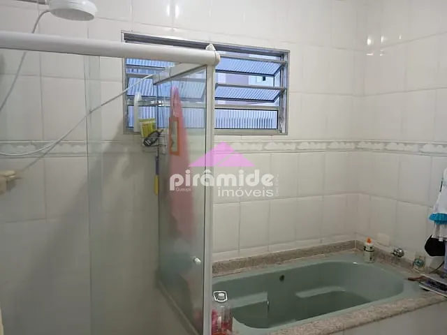 Casa com 125m² 2 quartos e 3 banheiros, à venda, no bairro Jardim das Indústrias em São José dos Campos