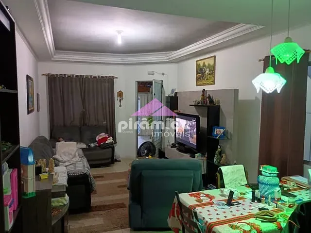 Casa com 125m² 2 quartos e 3 banheiros, à venda, no bairro Jardim das Indústrias em São José dos Campos