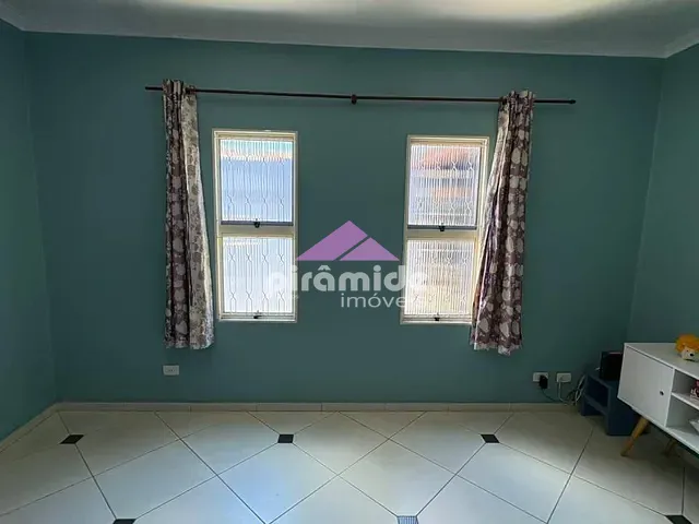 Casa com 154m² 3 quartos e 2 banheiros, à venda, no bairro Jardim Oriente em São José dos Campos