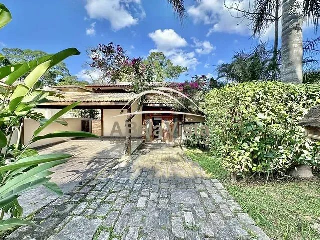 Casa com 546m² 5 quartos e 6 banheiros, à venda, no bairro Aldeia da Fazendinha em Carapicuíba
