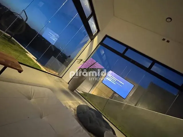 Casa com 1080m² 4 quartos e 4 banheiros, à venda, no bairro Paraíso de Igaratá em Igaratá