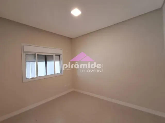 Casa 3 quartos e 2 banheiros, à venda, no bairro Portal dos Passaros em São José dos Campos