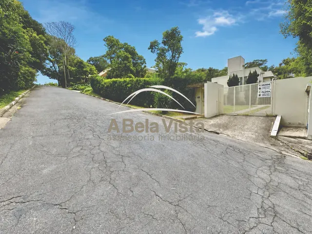 Casa com 1000m² 4 quartos e 6 banheiros, à venda, no bairro Recanto Impla em Carapicuíba