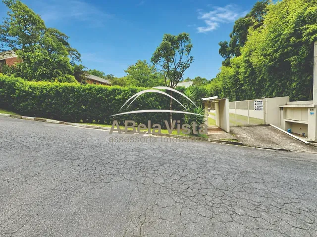 Casa com 1000m² 4 quartos e 6 banheiros, à venda, no bairro Recanto Impla em Carapicuíba