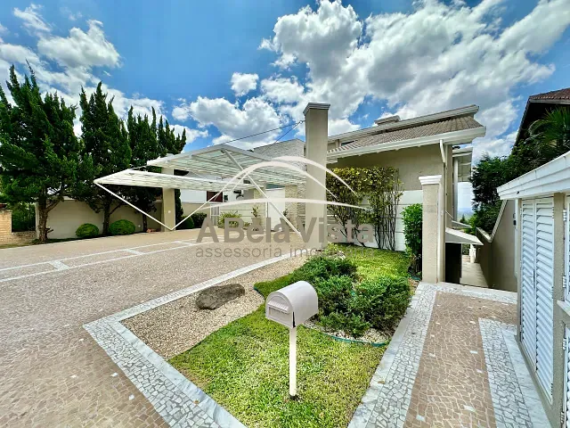 Casa com 506m² 4 quartos e 7 banheiros, à venda, no bairro Aldeia da Fazendinha em Carapicuíba