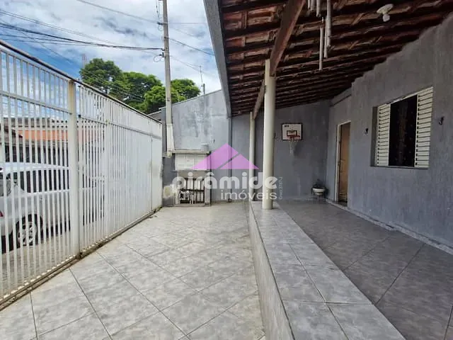 Casa 2 quartos e 1 banheiro, à venda, no bairro Jardim Motorama em São José dos Campos