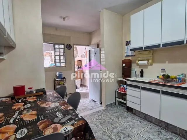 Casa 2 quartos e 1 banheiro, à venda, no bairro Jardim Motorama em São José dos Campos