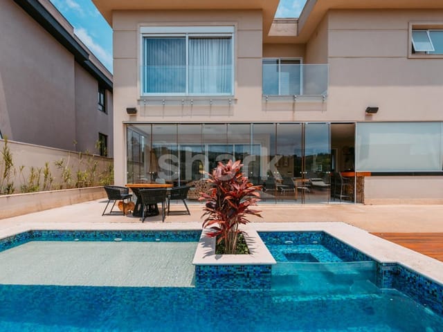 Casa com 565m² 4 quartos e 6 banheiros, à venda, no bairro Tamboré em Barueri