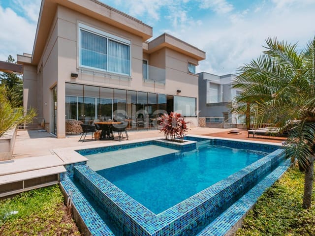 Casa com 565m² 4 quartos e 6 banheiros, à venda, no bairro Tamboré em Barueri