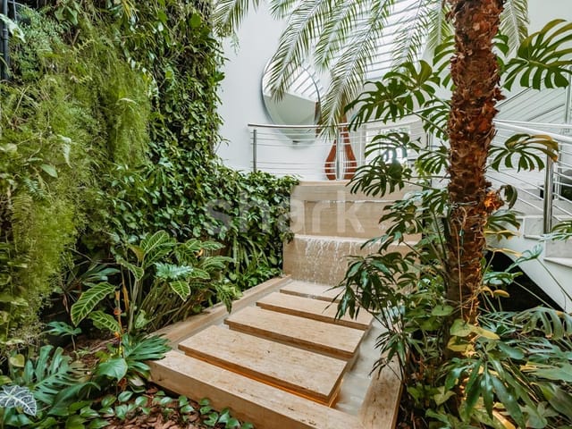 Casa com 570m² 3 quartos e 5 banheiros, à venda ou para alugar, no bairro Alphaville Residencial Um em Barueri