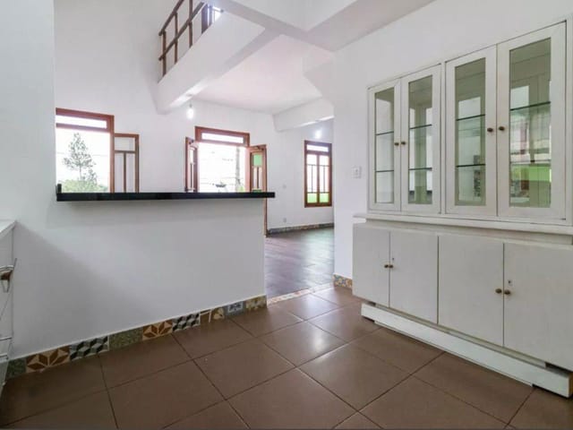 Casa com 360m² 3 quartos e 5 banheiros, à venda, no bairro Alphaville em Santana de Parnaíba