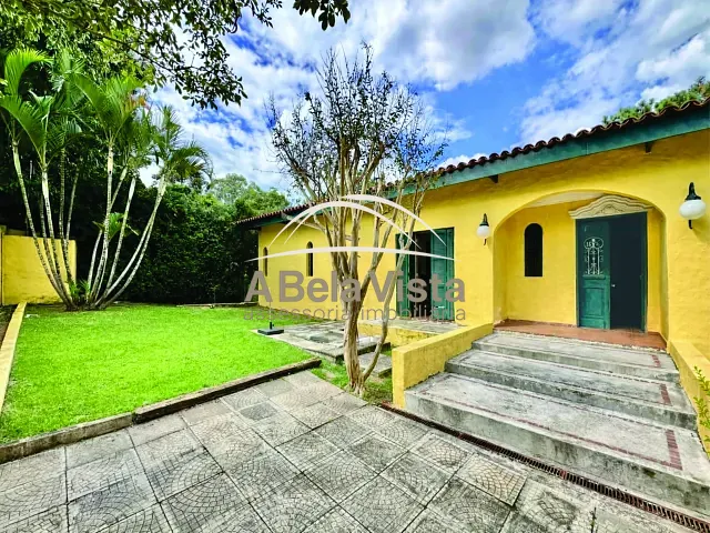 Casa com 1005m² 4 quartos e 5 banheiros, à venda, no bairro Palos Verdes em Carapicuíba