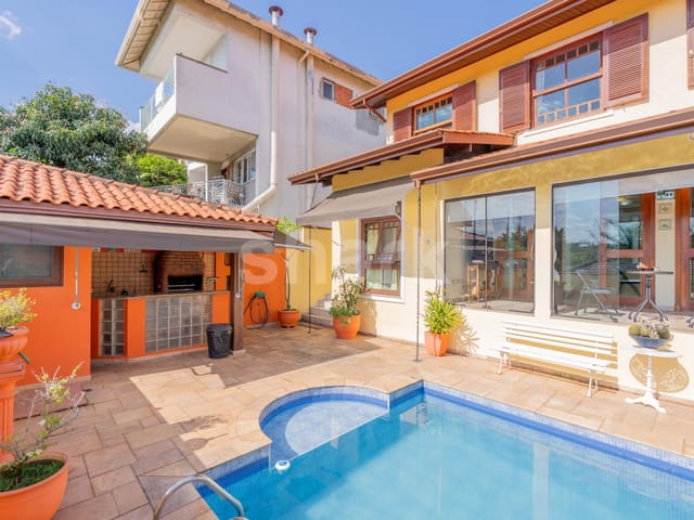Casa com 340m² 4 quartos e 6 banheiros, à venda, no bairro Alphaville em Santana de Parnaíba