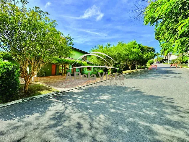 Casa com 1001m² 4 quartos e 6 banheiros, à venda, no bairro Residencial Euroville em Carapicuíba