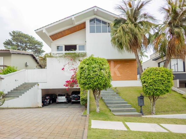 Casa com 600m² 4 quartos e 6 banheiros, à venda, no bairro Alphaville Residencial Um em Barueri