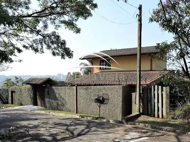 Casa com 958m² 3 quartos e 4 banheiros, à venda, no bairro Terras do Madeira em Carapicuíba