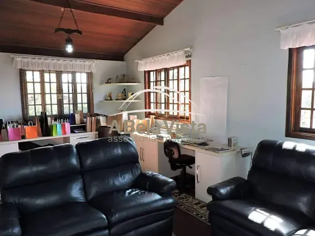 Casa com 958m² 3 quartos e 4 banheiros, à venda, no bairro Terras do Madeira em Carapicuíba
