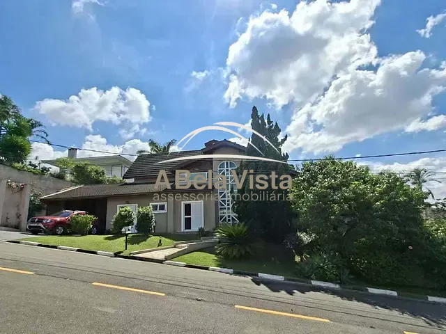 Casa com 649m² 3 quartos e 5 banheiros, à venda, no bairro Aldeia da Fazendinha em Carapicuíba
