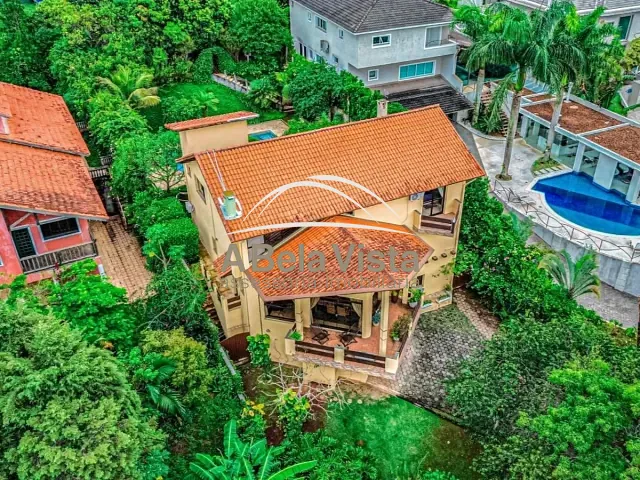 Casa com 1000m² 4 quartos e 6 banheiros, à venda, no bairro Residencial Euroville em Carapicuíba