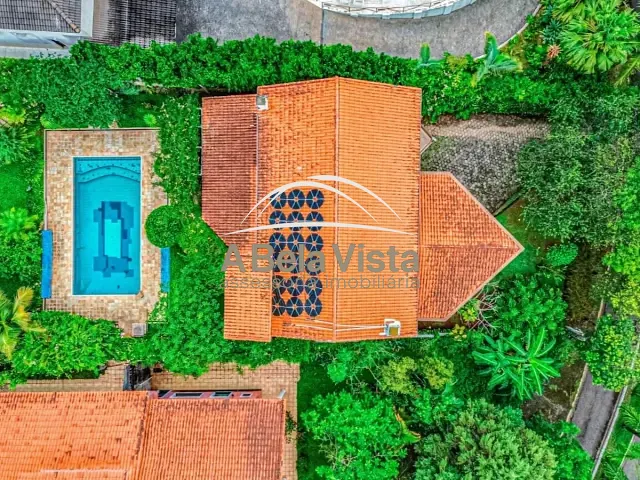 Casa com 1000m² 4 quartos e 6 banheiros, à venda, no bairro Residencial Euroville em Carapicuíba
