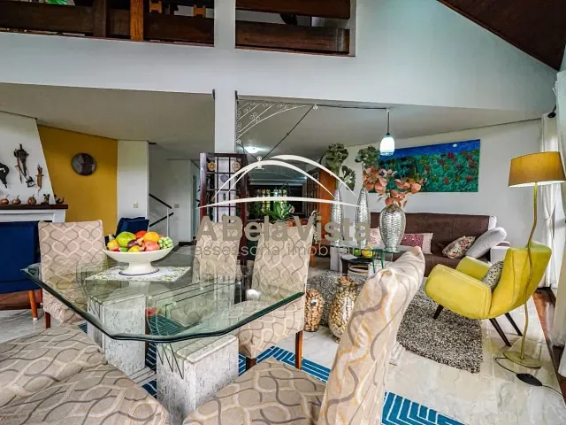 Casa com 1000m² 4 quartos e 6 banheiros, à venda, no bairro Residencial Euroville em Carapicuíba