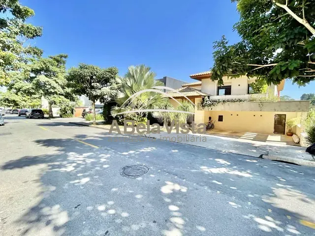 Casa com 772m² 5 quartos e 7 banheiros, à venda, no bairro Moinho Velho em Cotia