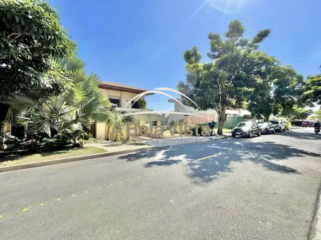 Casa com 772m² 5 quartos e 7 banheiros, à venda, no bairro Moinho Velho em Cotia