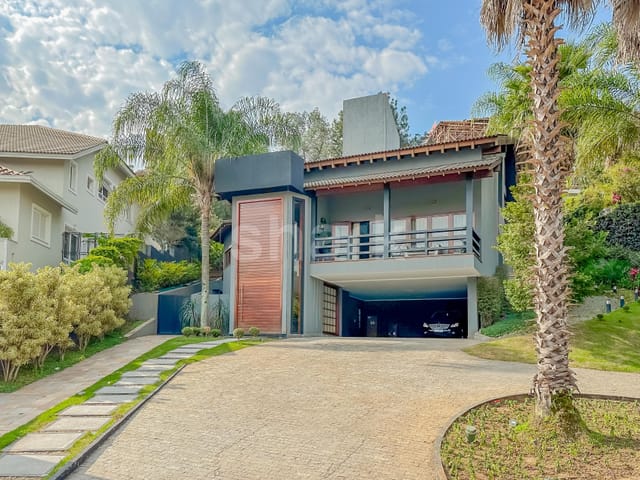 Casa com 1400m² 4 quartos e 7 banheiros, à venda, no bairro Tamboré em Barueri