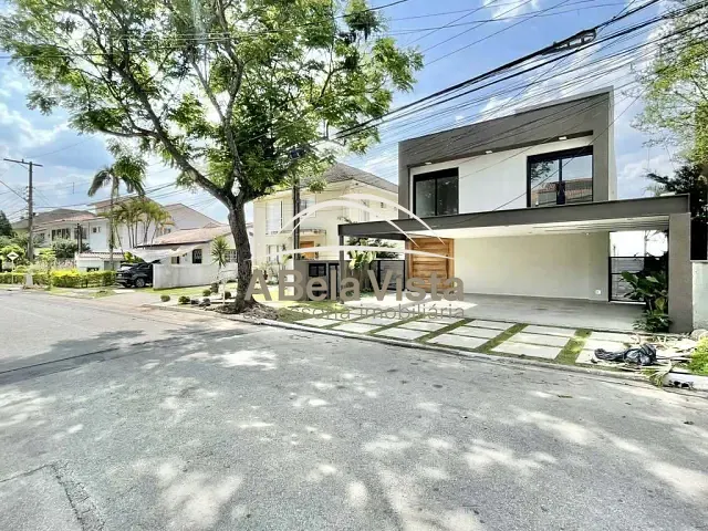 Casa com 363m² 4 quartos e 6 banheiros, à venda, no bairro São Paulo II em Cotia