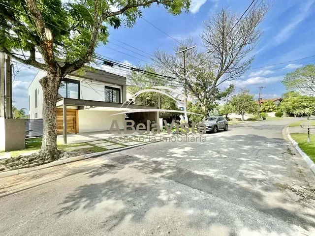 Casa com 363m² 4 quartos e 6 banheiros, à venda, no bairro São Paulo II em Cotia
