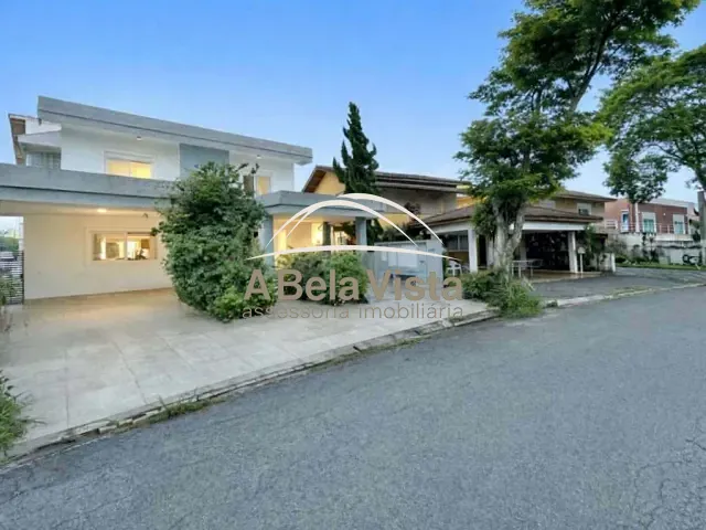 Casa com 415m² 5 quartos e 8 banheiros, à venda, no bairro São Paulo II em Cotia