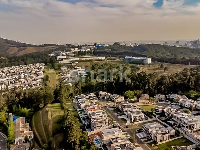 Casa com 792m² 4 quartos e 6 banheiros, à venda, no bairro Tamboré em Santana de Parnaíba