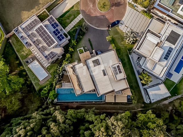 Casa com 792m² 4 quartos e 6 banheiros, à venda, no bairro Tamboré em Santana de Parnaíba