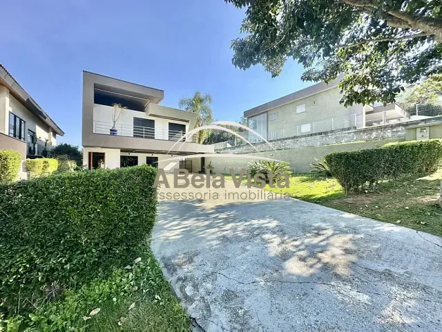 Casa com 844m² 4 quartos e 6 banheiros, à venda, no bairro Chácaras São Carlos em Cotia