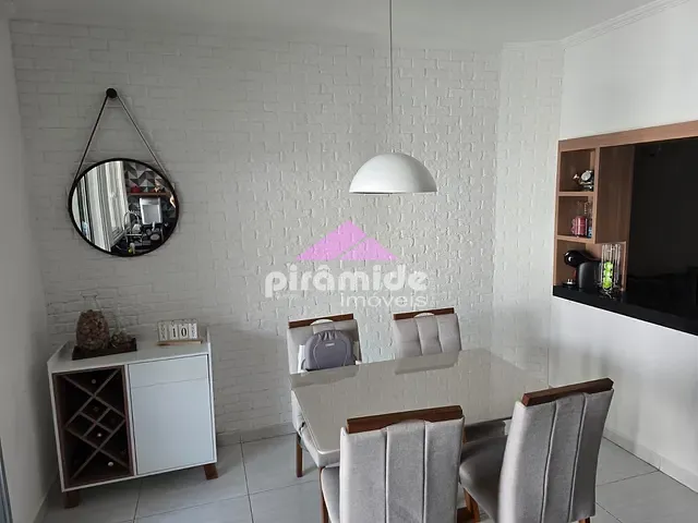 Casa 2 quartos e 1 banheiro, à venda, no bairro Jardim Santa Maria em Jacareí
