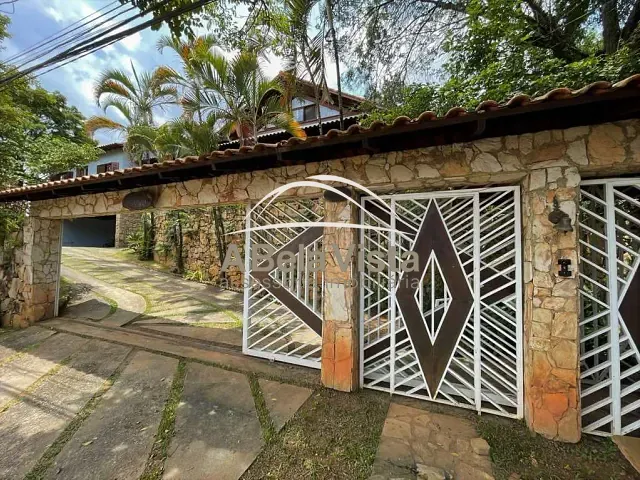 Casa com 1661m² 6 quartos e 6 banheiros, à venda, no bairro Granja Viana II em Cotia