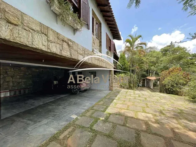 Casa com 1661m² 6 quartos e 6 banheiros, à venda, no bairro Granja Viana II em Cotia