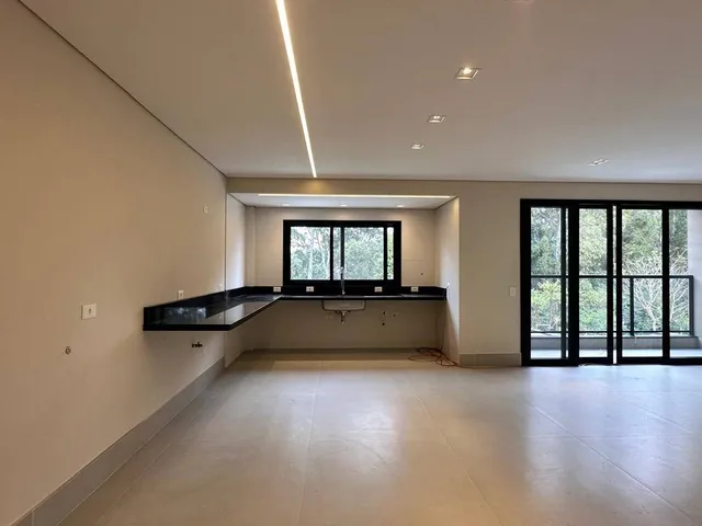 Casa com 490m² 4 quartos e 7 banheiros, à venda, no bairro Alphaville em Santana de Parnaíba