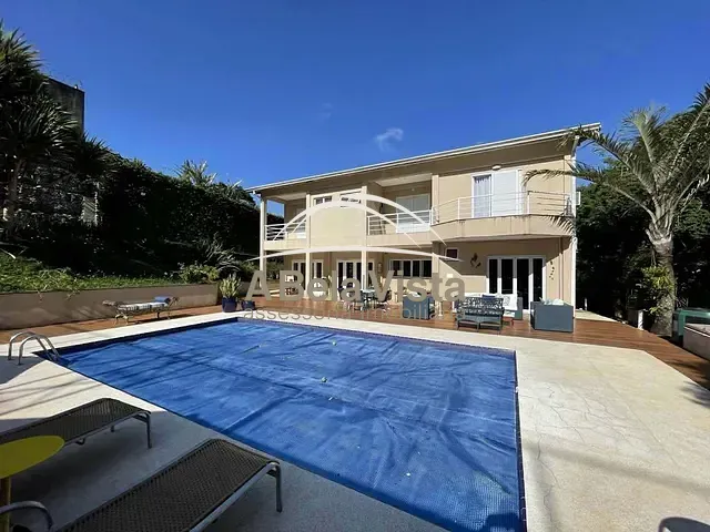 Casa com 1943m² 5 quartos e 7 banheiros, à venda, no bairro Vila Santo Antônio em Cotia