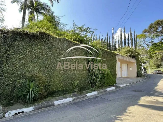 Casa com 1943m² 5 quartos e 7 banheiros, à venda, no bairro Vila Santo Antônio em Cotia